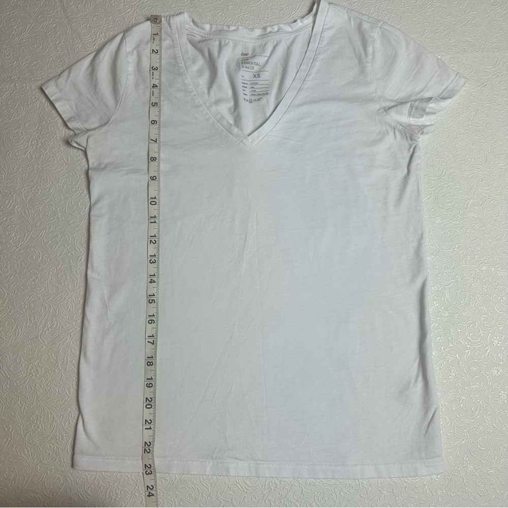 🤍 Gap "The Essential V-Neck" White Pima Cotton Tee XS - Picture 3 of 7